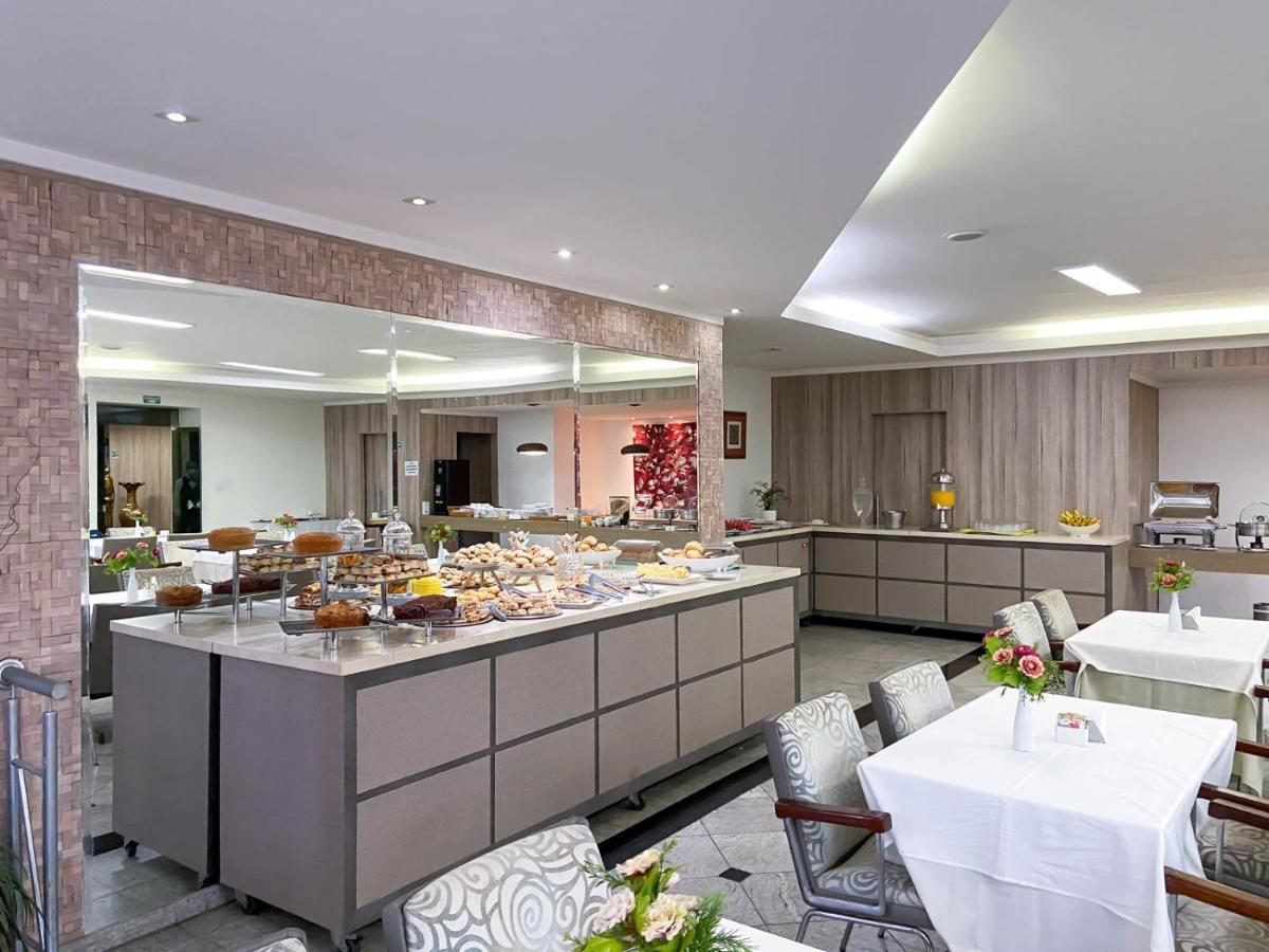 Umuarama Plaza Hotel Goiania Bagian luar foto