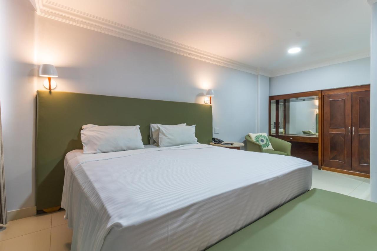 Umuarama Plaza Hotel Goiania Bagian luar foto