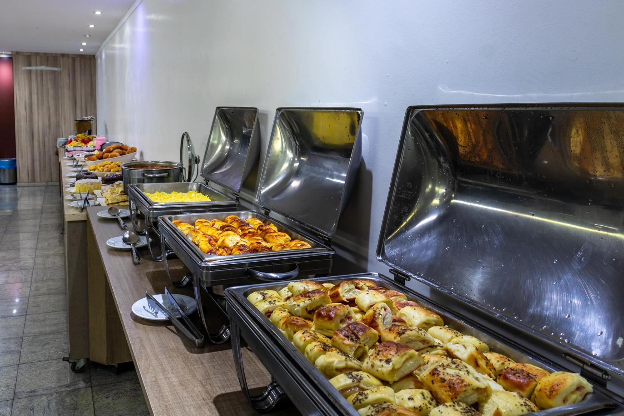 Umuarama Plaza Hotel Goiania Bagian luar foto