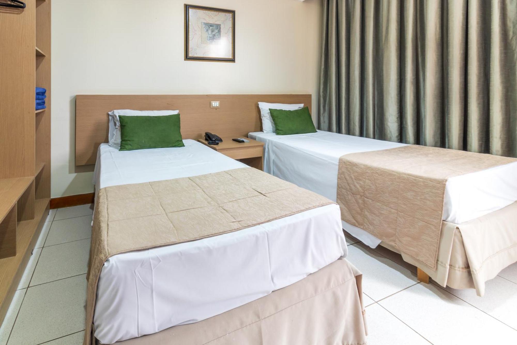 Umuarama Plaza Hotel Goiania Bagian luar foto