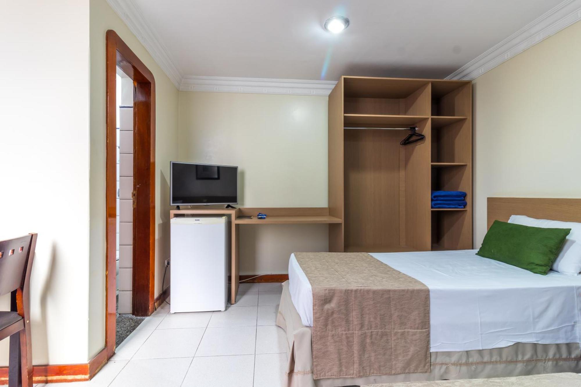 Umuarama Plaza Hotel Goiania Bagian luar foto