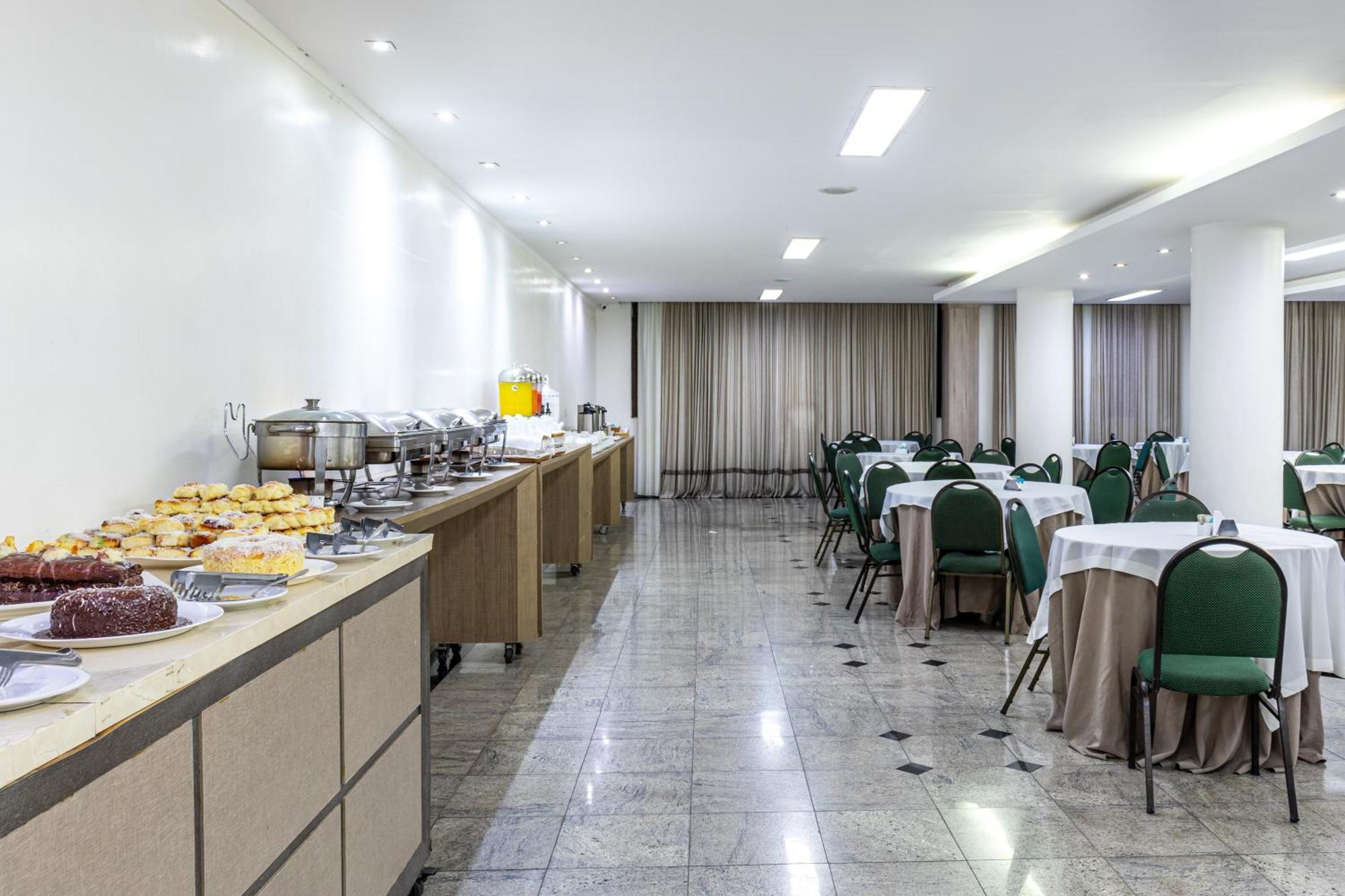 Umuarama Plaza Hotel Goiania Bagian luar foto