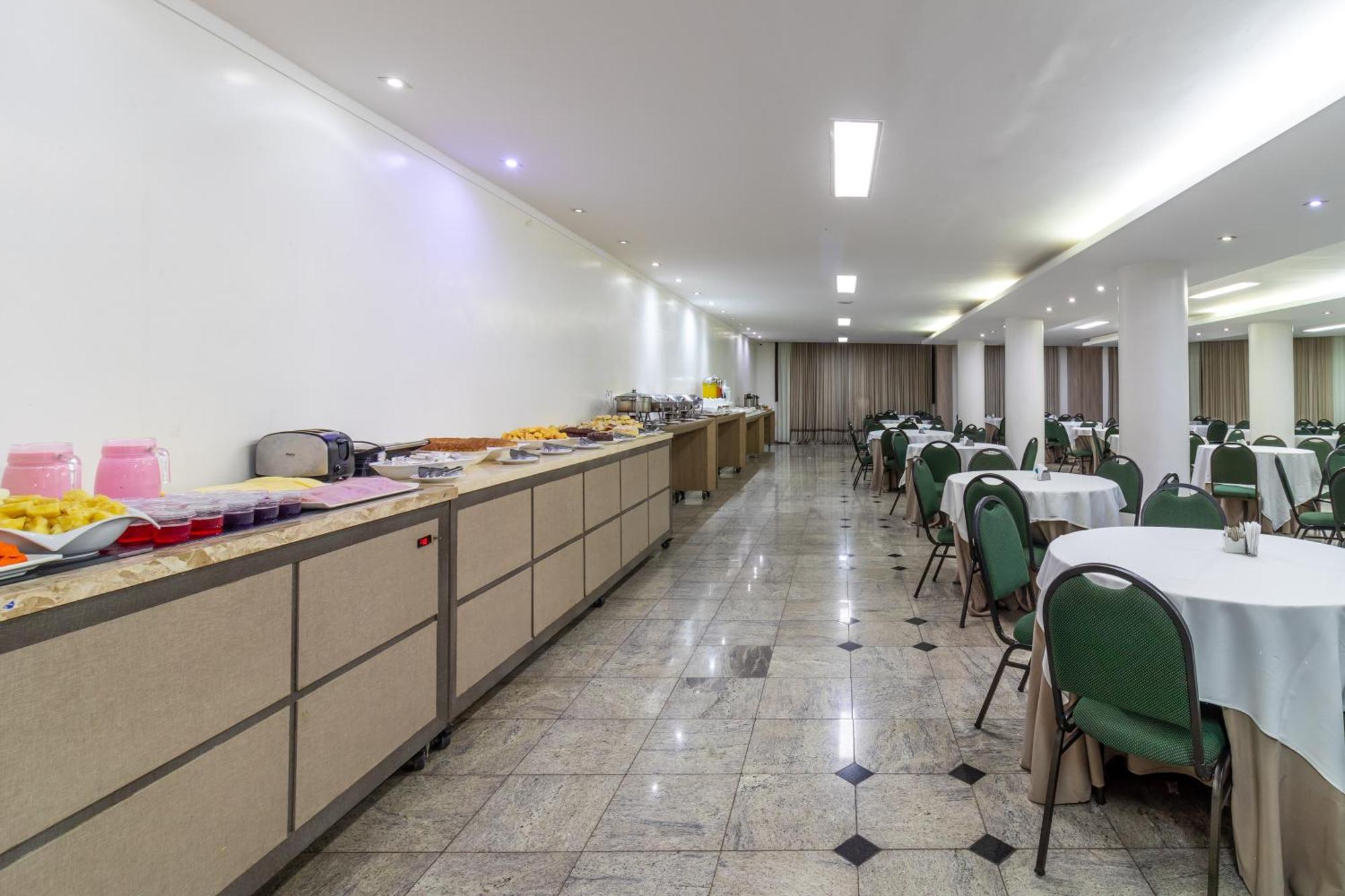 Umuarama Plaza Hotel Goiania Bagian luar foto